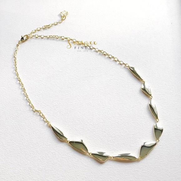 Kendra Scott Kira Collar Necklace In Gold - Picture 3 of 5
